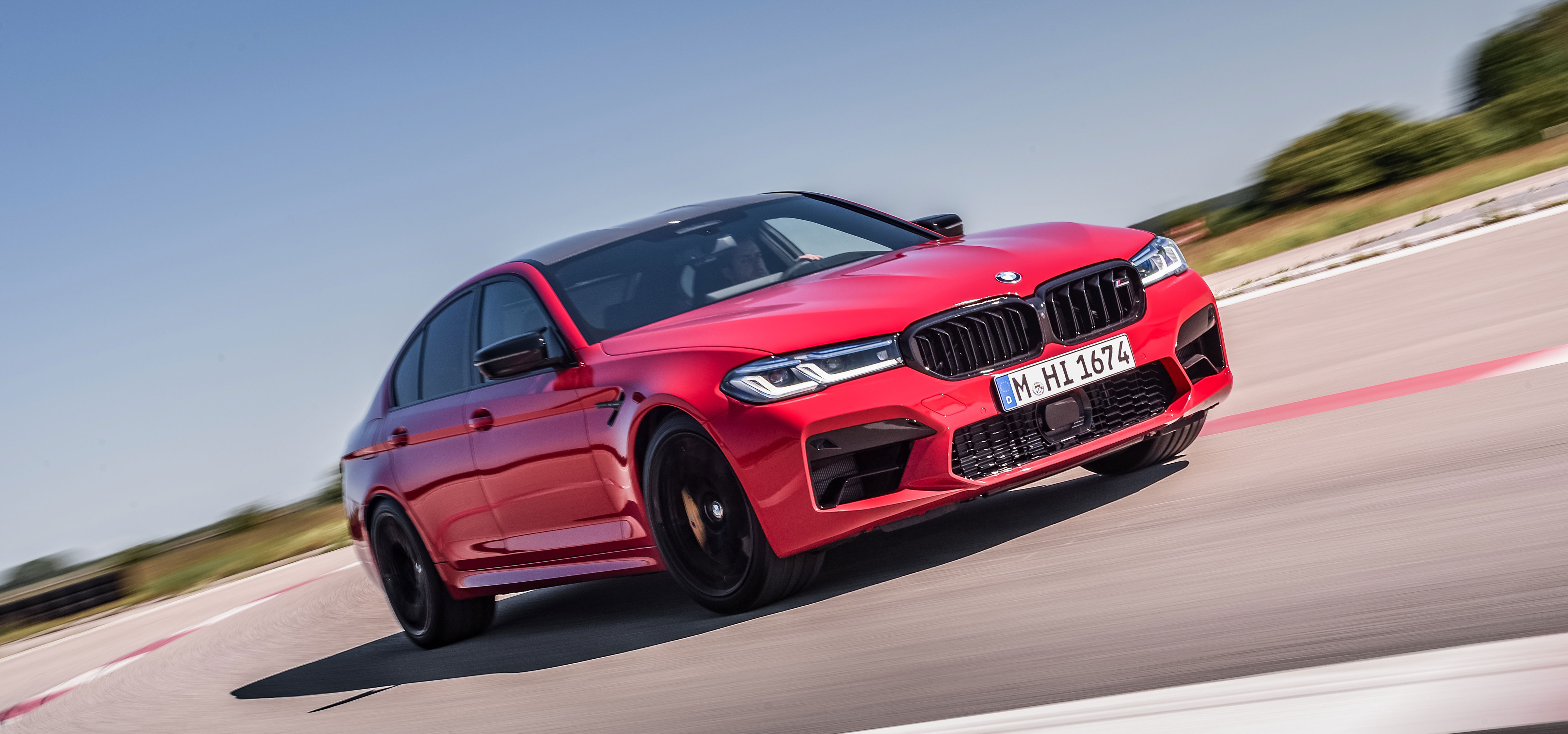 BMW、5シリーズベースの高性能モデル、M5とM550i xDriveを発売|BMW