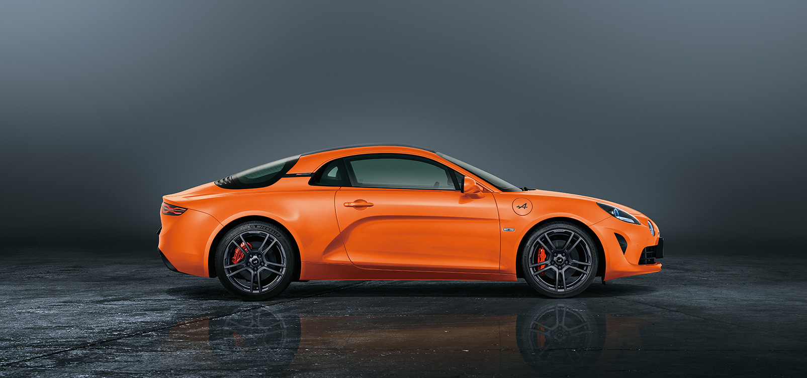 アルピーヌ、A110を自分好みにオーダーできる「アトリエアルピーヌ」をローンチ｜Alpine