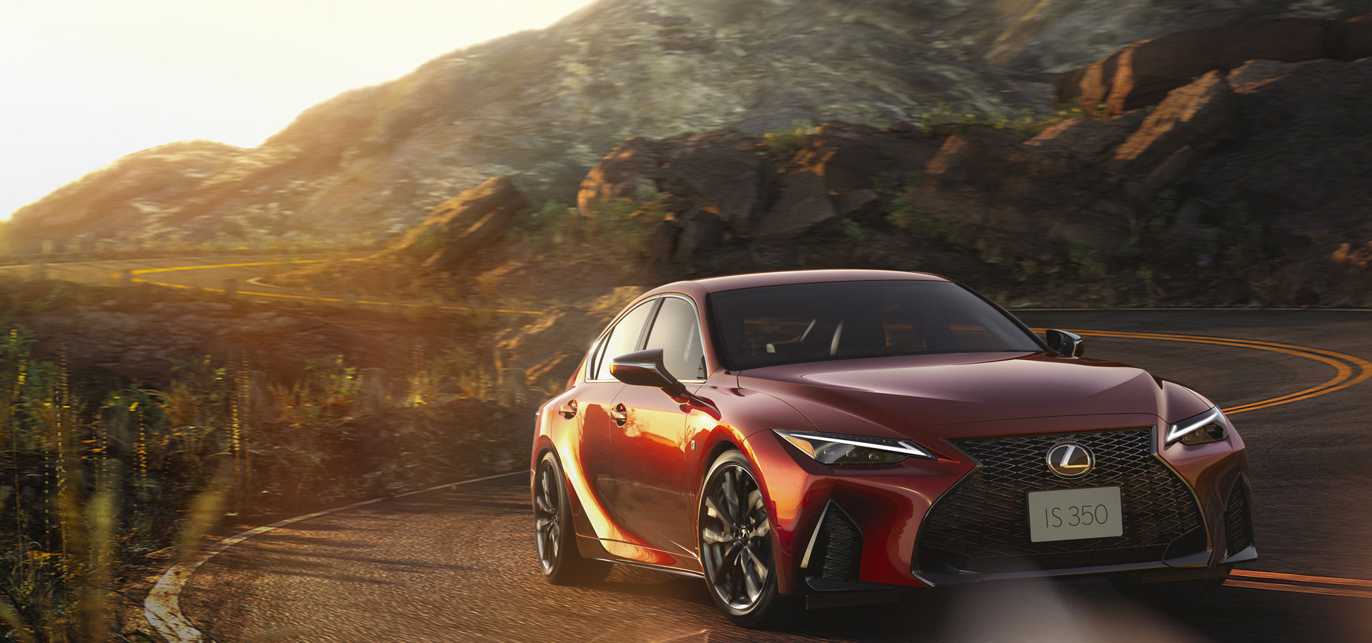 マイナーチェンジしたレクサスIS発売開始|LEXUS