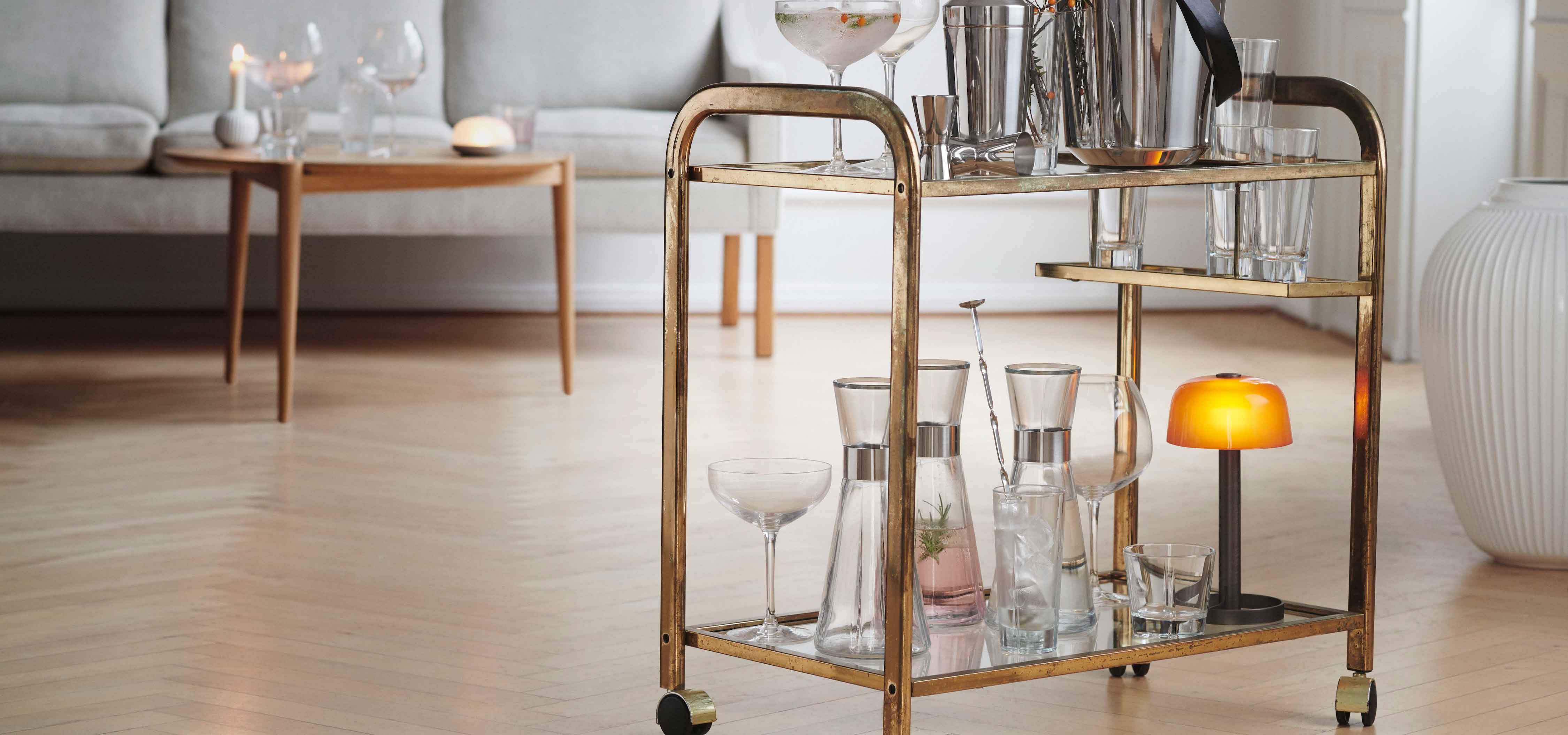 ブランド初となる照明はUSB充電式のコードレス卓上ランプ｜ROSENDAHL COPENHAGEN