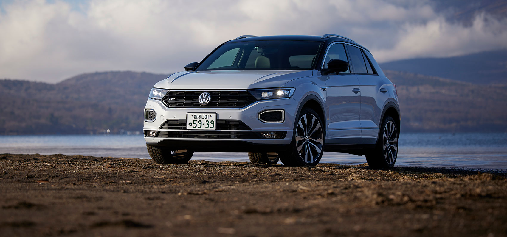 ゴルフのSUV版ともいうべきスタイルが魅力──フォルクスワーゲンT-Rocに試乗｜Volkswagen