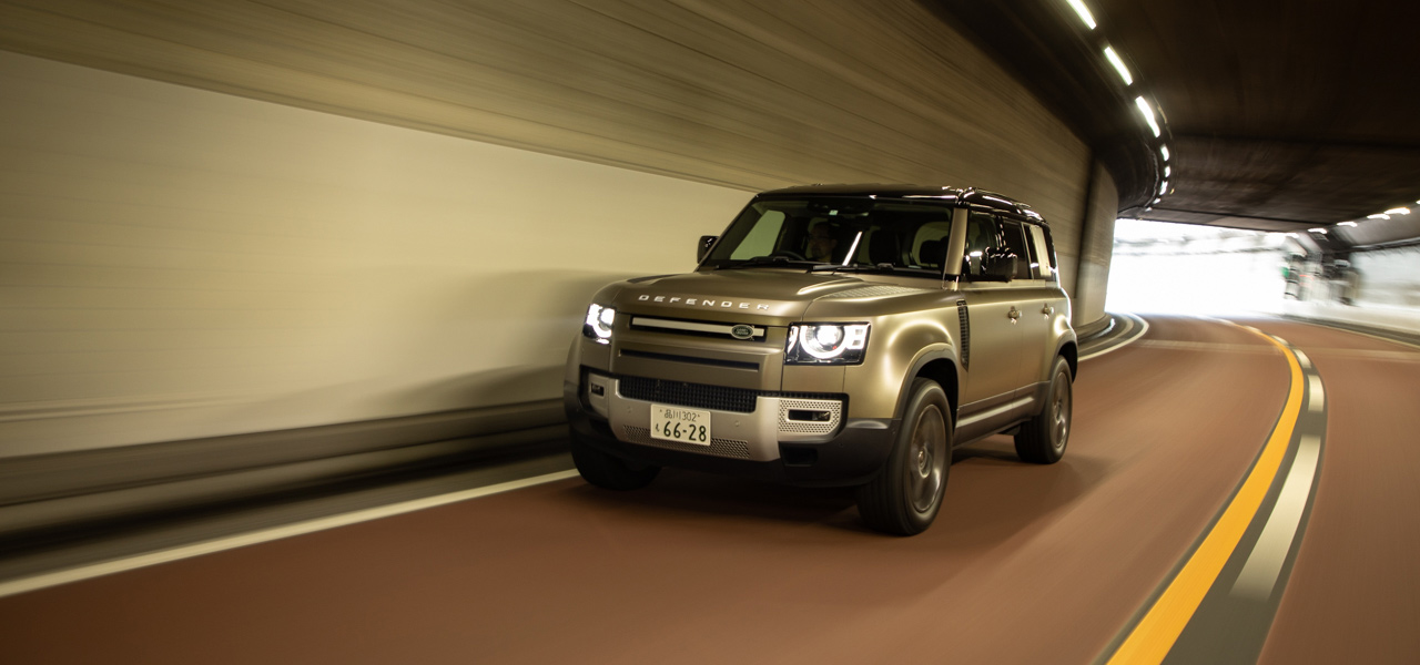 外観のイメージとはかけ離れたスポーティな感覚のドライブが楽しめる──新型ディフェンダーに試乗｜Land Rover