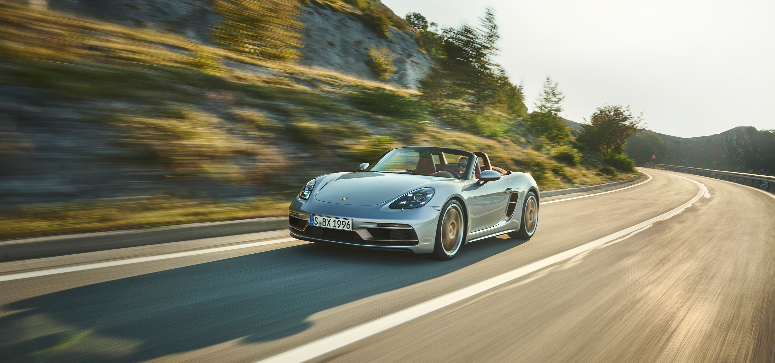 ポルシェ ボクスター誕生25周年を記念した、全世界1250台のみの限定車が登場|Porsche