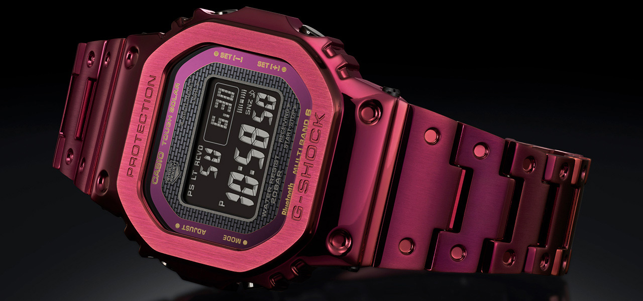 初代モデルを継承するフルメタルスクエアモデルに、新色“赤”が登場|G-SHOCK