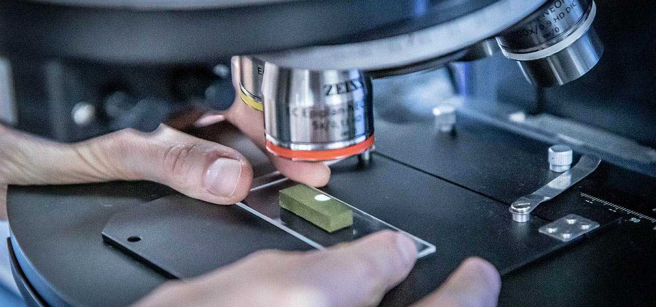 ベントレー、レアアースマグネットのリサイクルによる電気自動車のサステナビリティを研究、実用化へ|Bentley