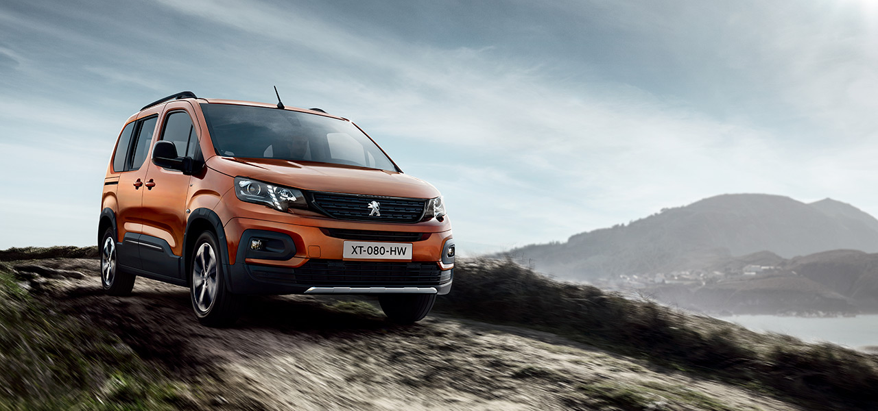 プジョー、SUVテイストのMPV「リフター」に上級グレードの「GT」を導入|PEUGEOT