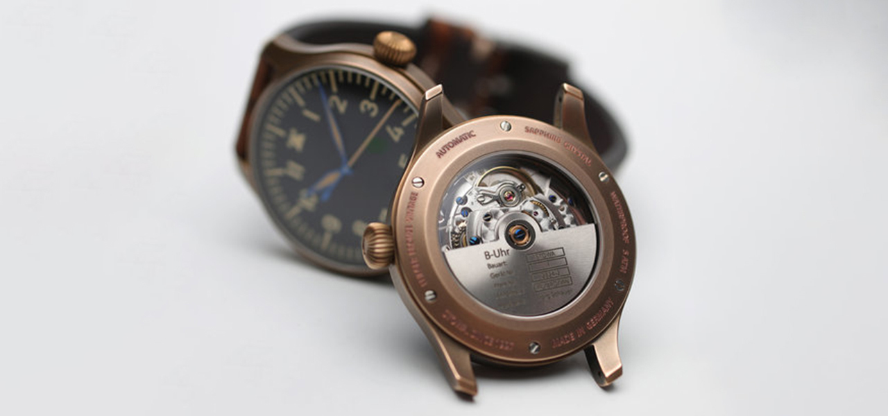 ドイツウオッチらしい質実剛健な機能美を備えた新作「フリーガー ブロンズ ヴィンテージ」｜STOWA