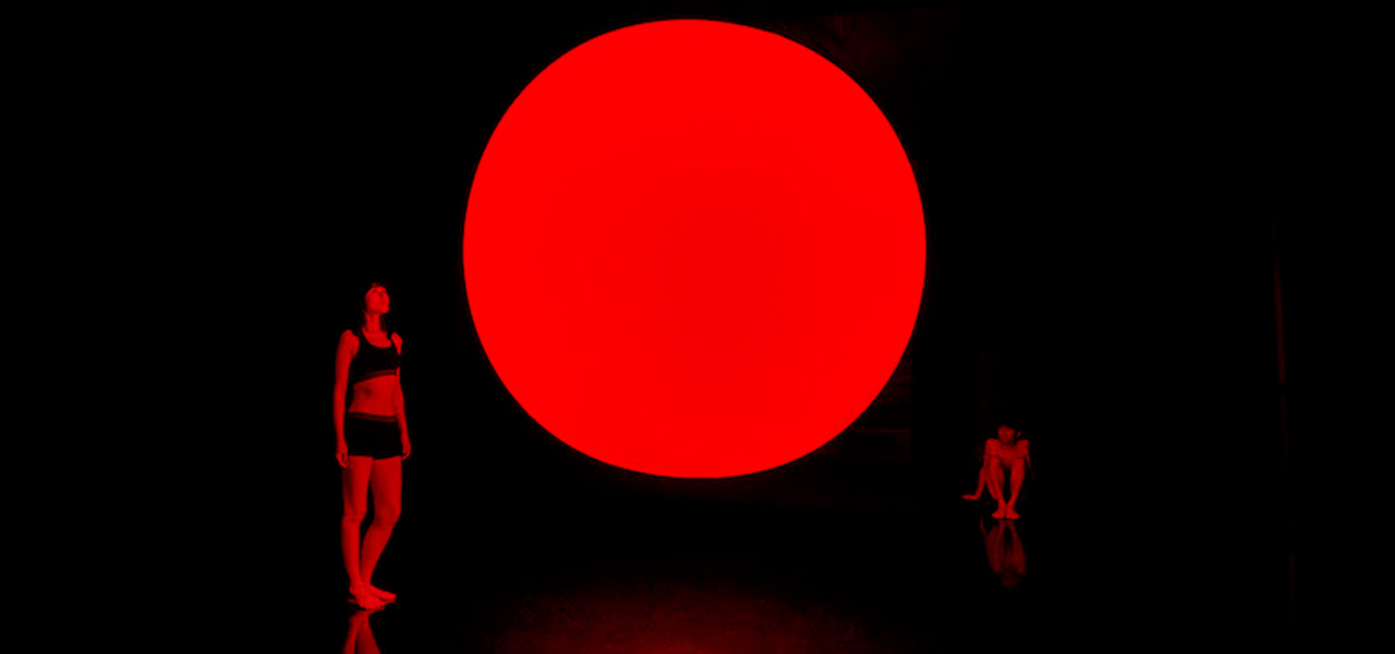 サウナでアートを“浴びる”。チームラボの新しい展覧会|ART