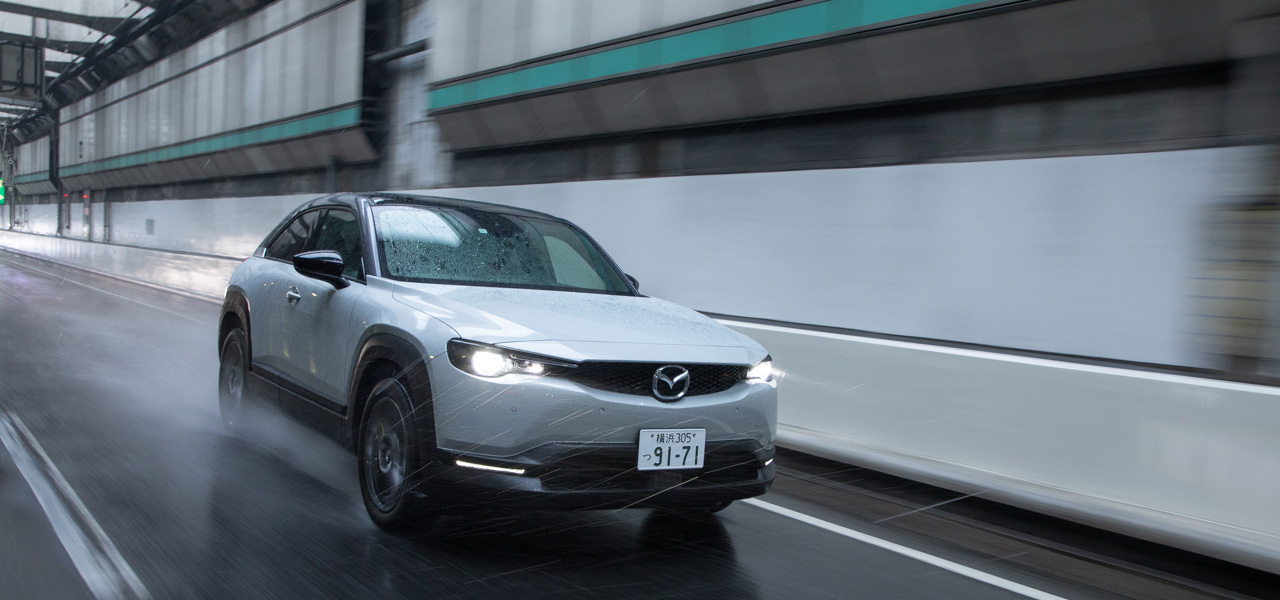 従来と同じような運転の楽しさを追求している──マツダMX-30 EVモデルに試乗|MAZDA