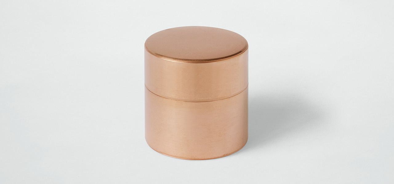 創業125年の製缶所が作るPAPIER LABO.のブリキ製ペンケース「PEN CANシリーズ」|Design