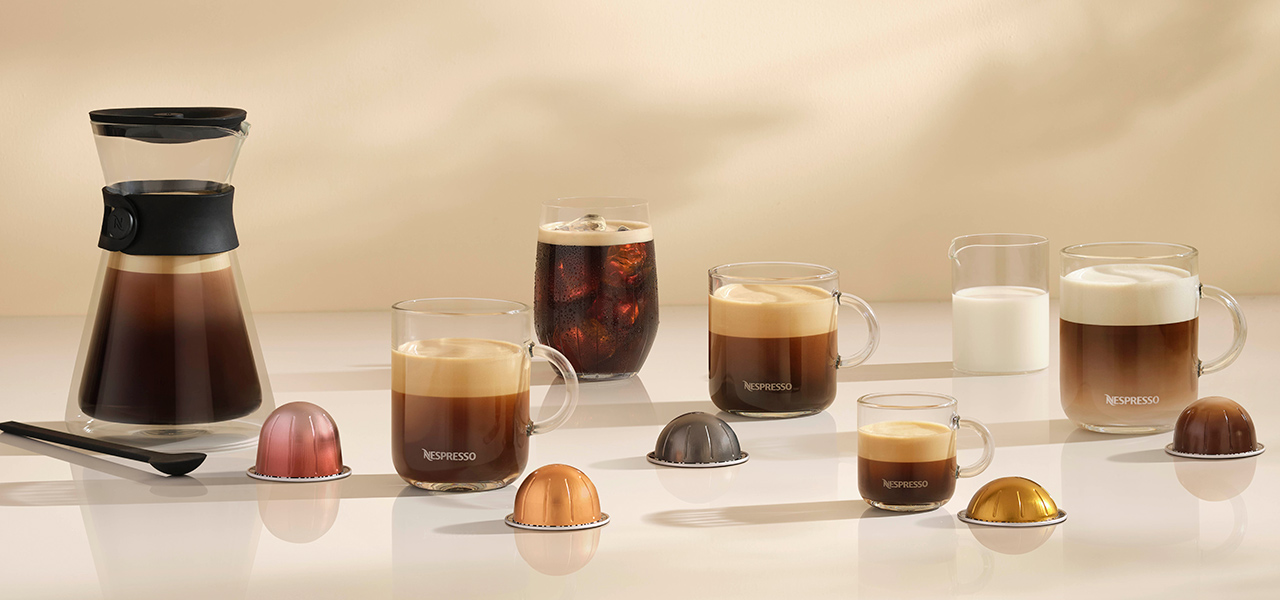 シェアして楽しむ大容量“カラフェ”サイズで、コーヒーがコミュニケーションツールに生まれ変わった！｜NESPRESSO