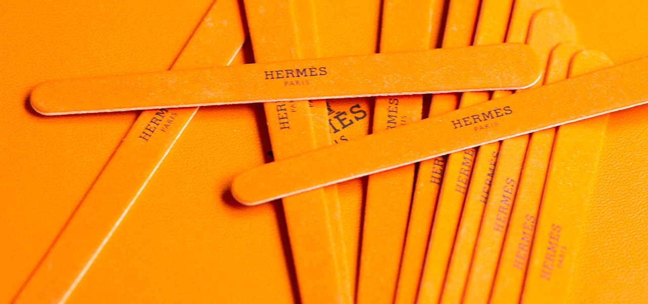 手を愛しむ、手を楽しむ、手を育む。 Hermèsの馬具職人へのリスペクトが感じられる、 新ビューティ〈レ・マン・エルメス〉が発売！｜HERMÈS