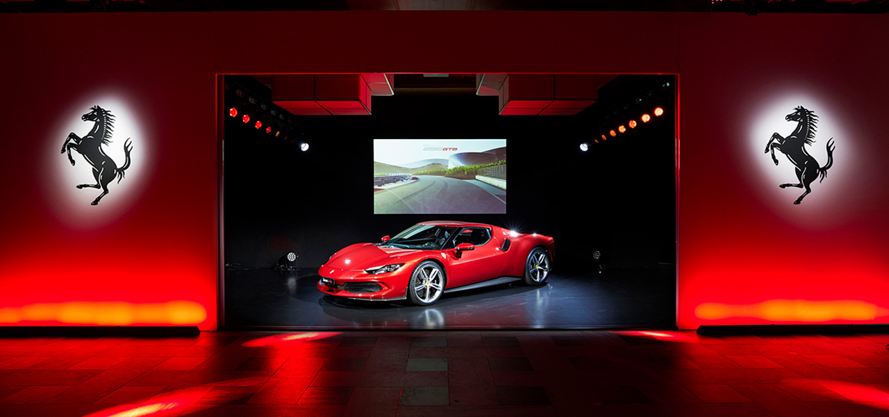 システム最高出力は830cv──フェラーリのV6 PHEVベルリネッタ「296GTB」が日本上陸｜Ferrari