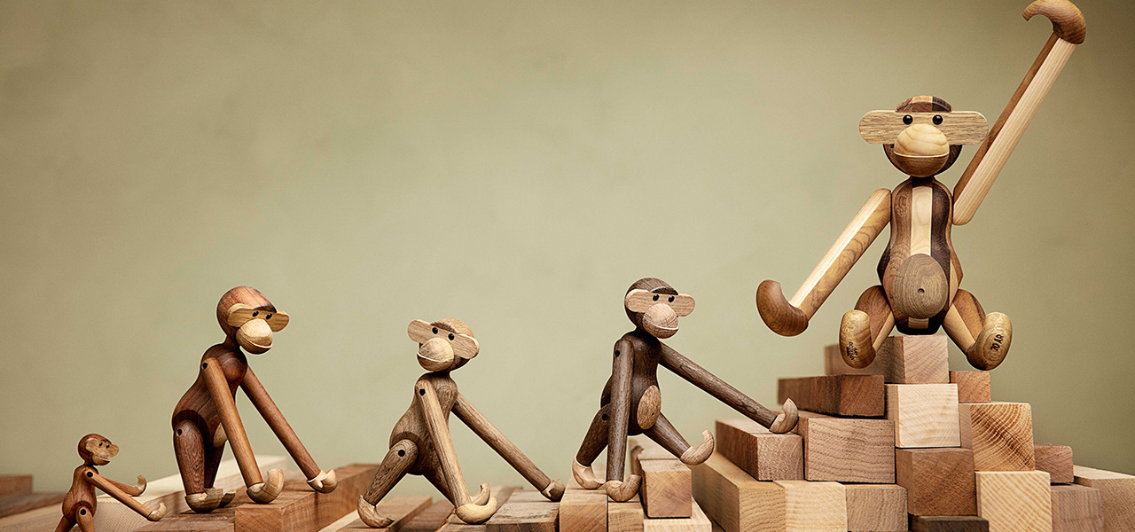 70年を迎えた「木製モンキー」。時代を捉えたサステナブルタイプが登場｜KAY BOJESEN DENMARK