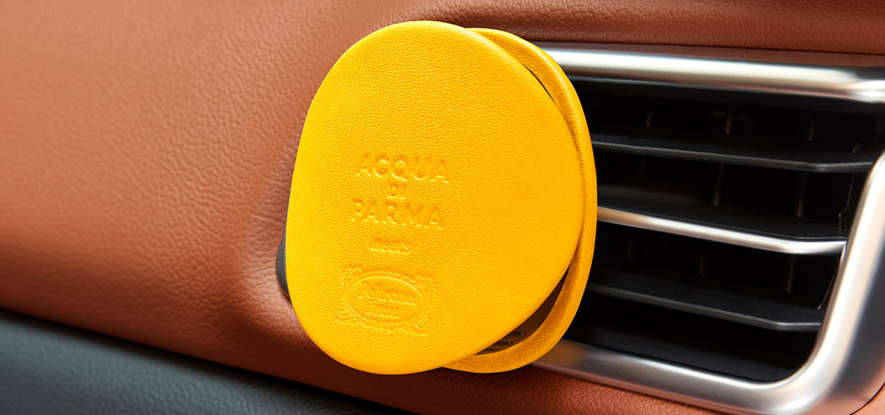 デザインも素敵! アクア ディ パルマが伊・家具ブランドとコラボしたカーディフューザー|ACQUA DI PARMA