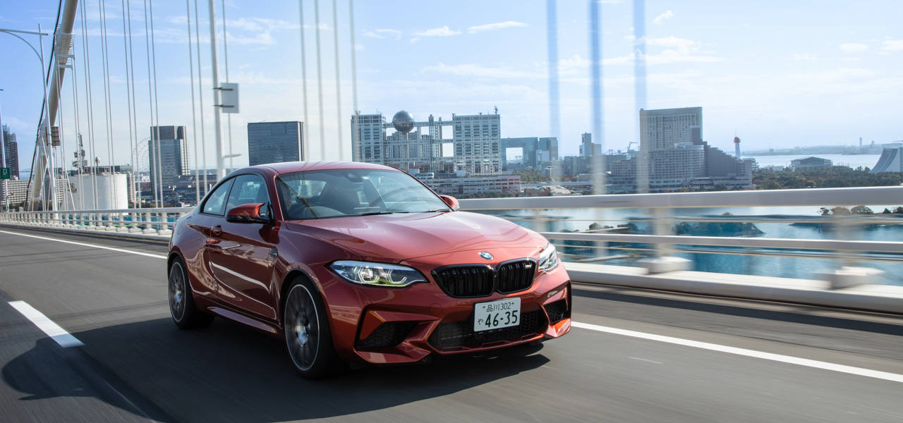 BMW M2に試乗──繊細にチューニングされたレースカーを思わせる走りが魅力|BMW