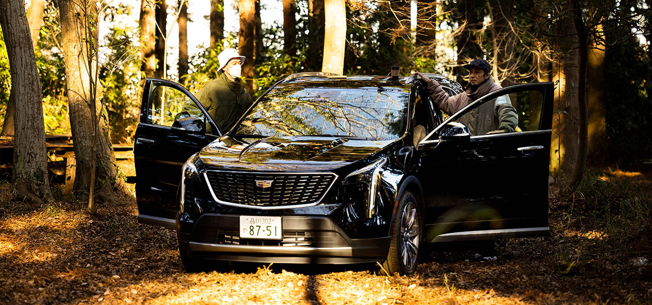 注目のクリエイターがキャデラックとともに過ごす一日──XT4 × たき火マイスター猪野正哉 &ファッションプランナー田中行太編|Cadillac
