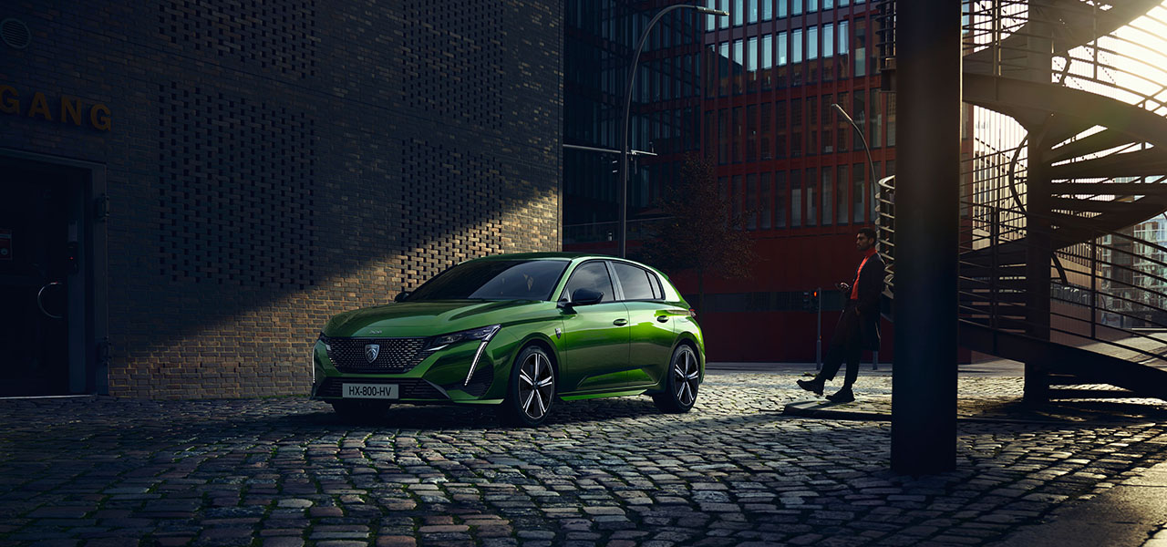 ステランティスが新型プジョー308と308SWの日本での販売を開始|PEUGEOT