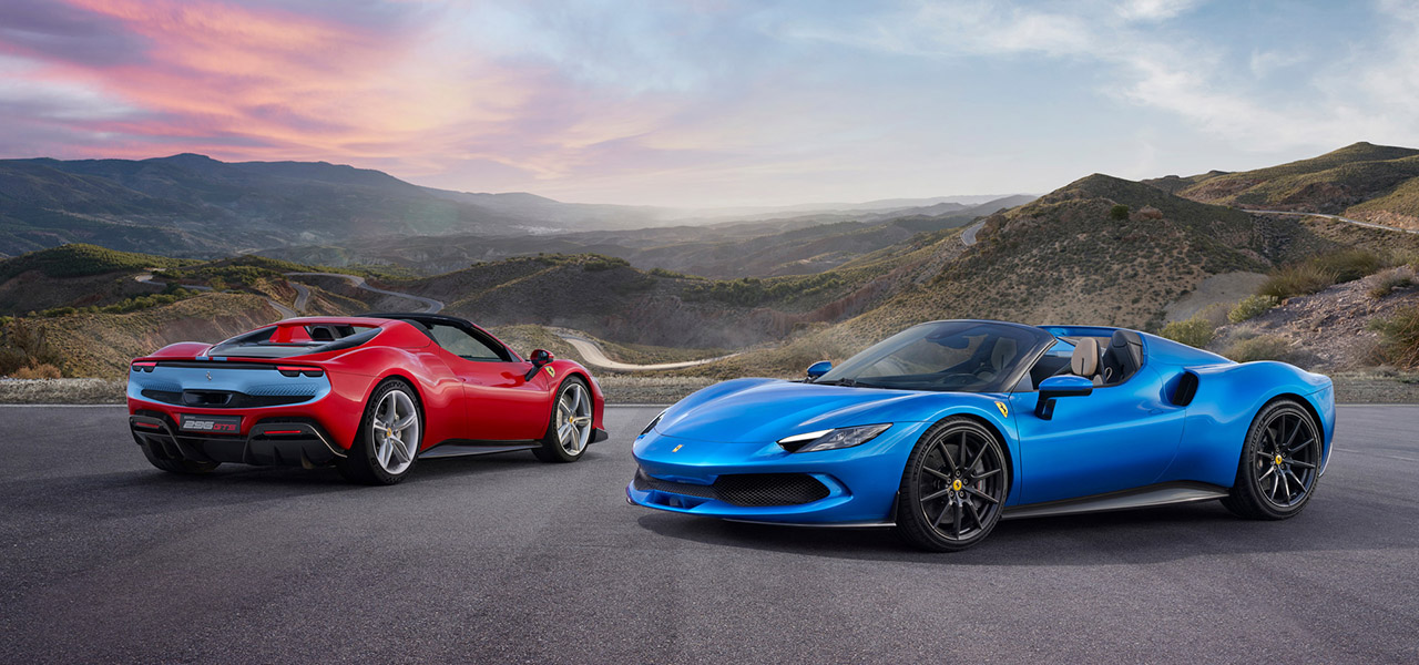 フェラーリ、830hpのハイブリッドスパイダー「296GTS」を発表｜Ferrari