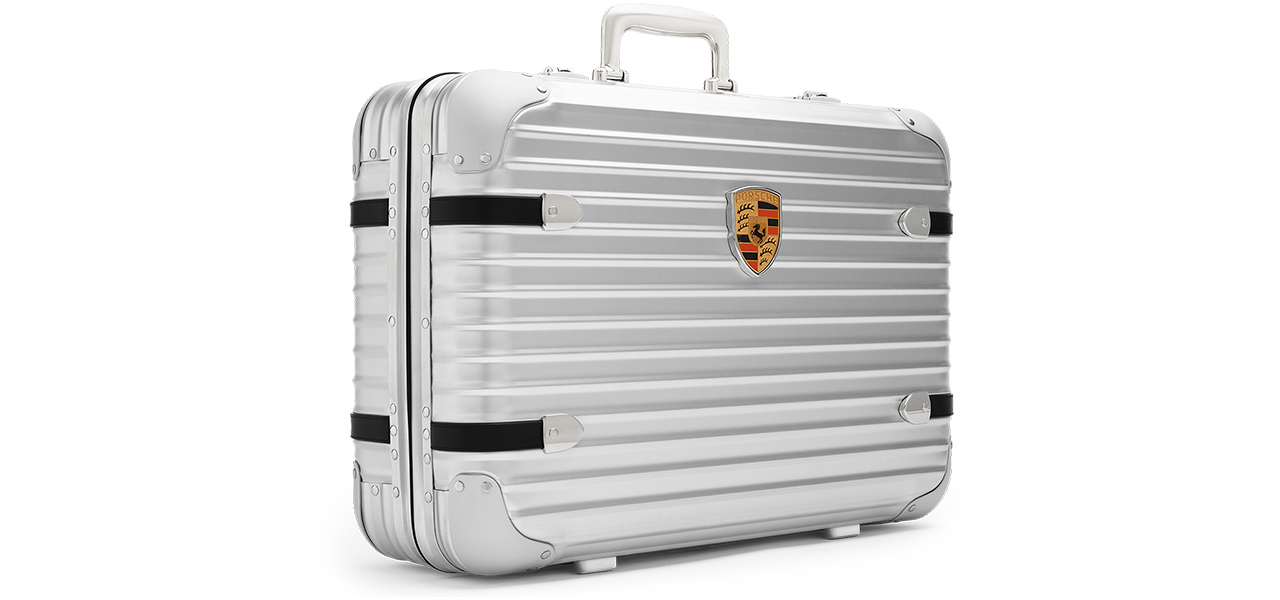 リモワ×ポルシェがコラボレーション!初代ポルシェ911から着想を得たハンドキャリーケースが登場|RIMOWA