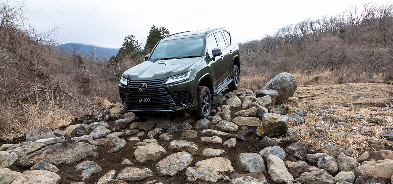 劇的に進化した新型レクサスLX、その乗り味をリポート|LEXUS