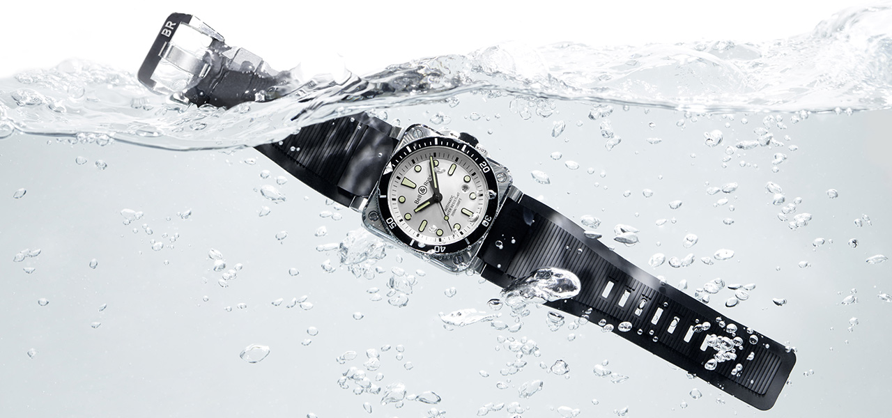 ピュアな印象を放つ白ダイバーズ。新作「BR 03-92 ダイバー ホワイト」｜Bell & Ross