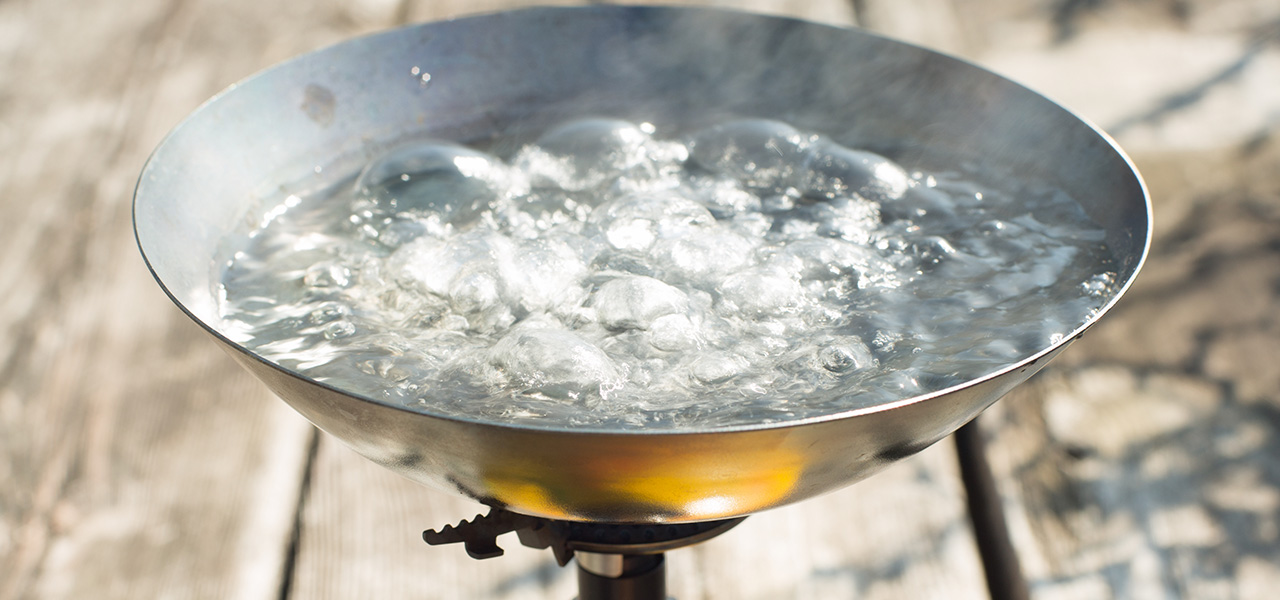 “打出し製法” の中華鍋で知られる山田工業所が製造。アウトドアクッカー「タビ鉄」｜海千山千會