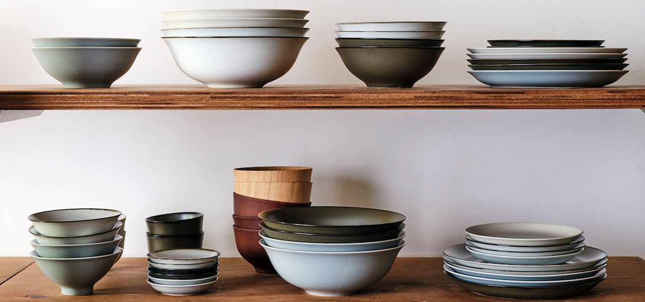 「B品」を生み出さない意匠と生産体制を確立。多様性にあふれた食卓を支える器｜ALONGU 明論具 