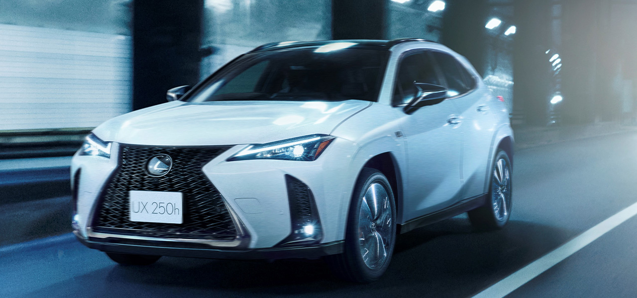 走りの味の深化──マイナーチェンジを受けた新型レクサスUXが発売｜LEXUS