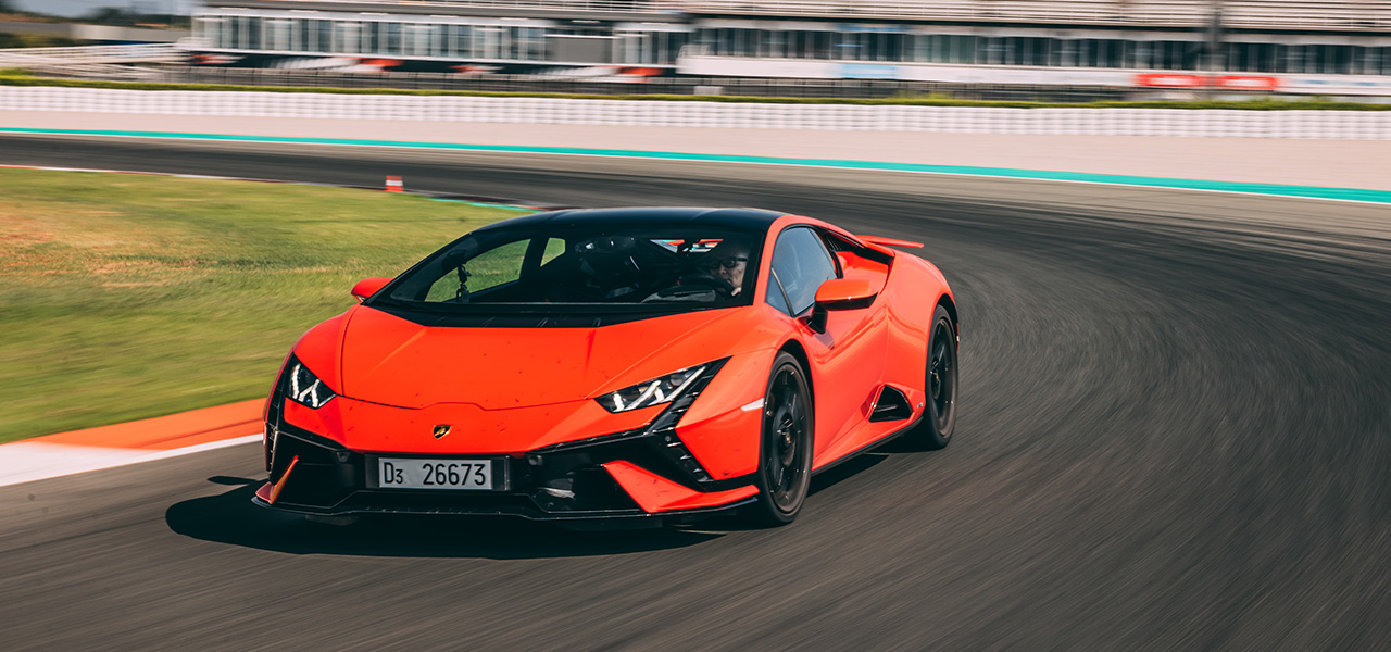 ランボルギーニ ウラカン テクニカにスペインで試乗──ヴィンケルマンCEOに次期モデルの話も聞いた|Lamborghini