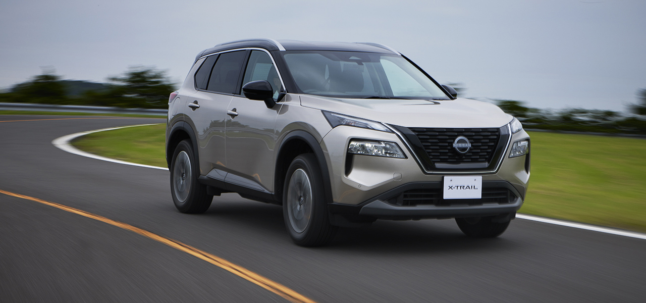 フルモデルチェンジを受けた日産「エクストレイル」に試乗──上質さを追求した新型の走りやいかに|NISSAN