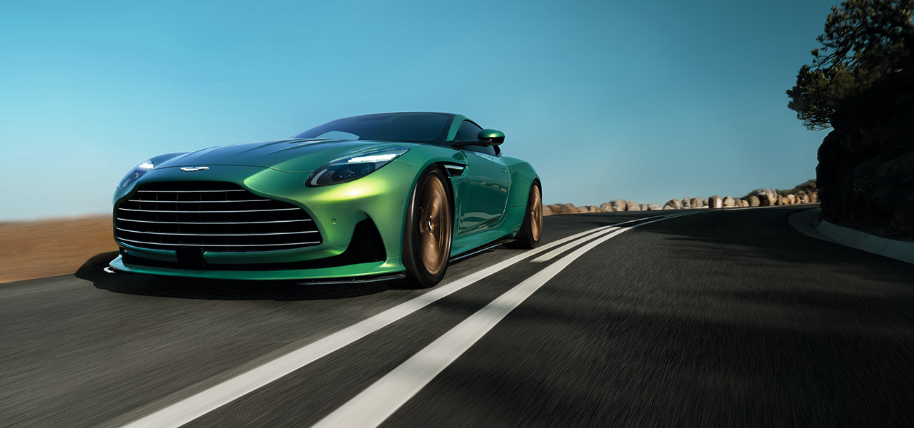 アストンマーティンの次世代スポーツカーを先導──アストンマーティンが新型DB12を発表|ASTON MARTIN