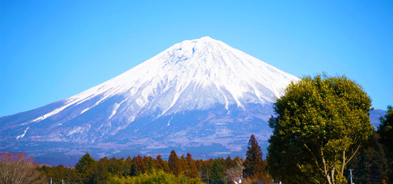 富士宮ルートで登る日本の象徴。肌で体感する歴史。｜TRAVEL