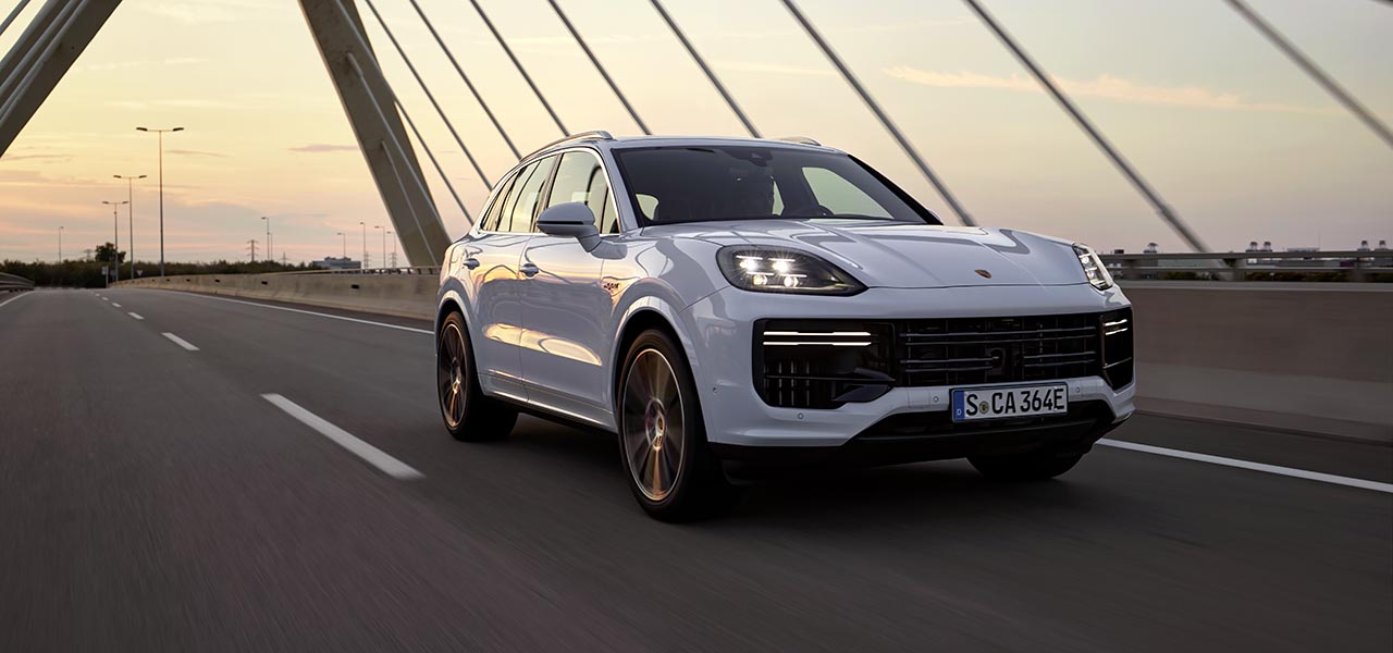 新型ポルシェ カイエンに史上もっともパワフルなモデルが登場｜Porsche