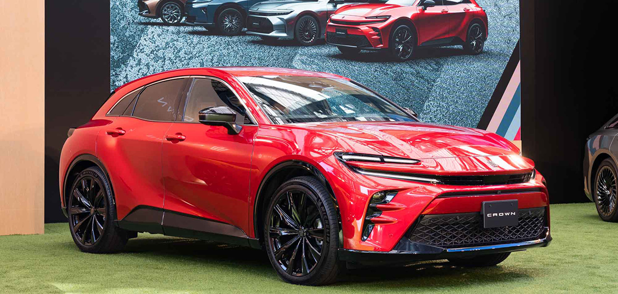 “新しいカタチのスポーツSUV” クラウン スポーツがデビュー｜TOYOTA