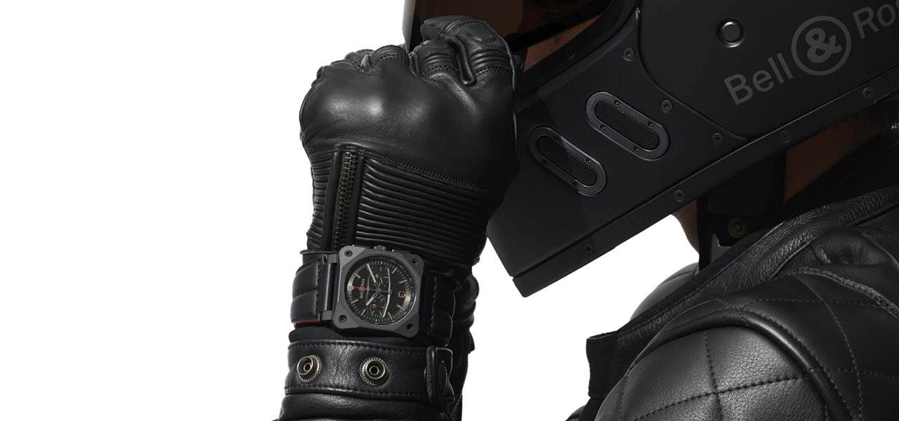 オートバイ計器の特別なデザインを採用した新作「BR 03-94 BLACKTRACK」｜Bell & Ross