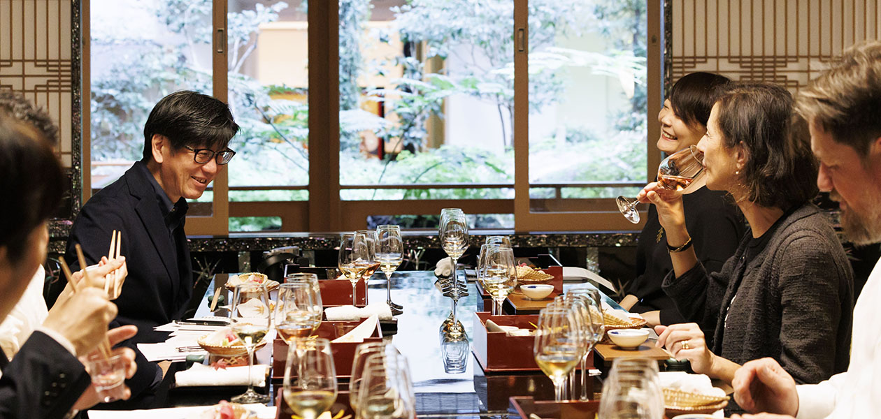 シャンパーニュで乾杯! それは幸せを確認し合うこと|Nicolas Feuillatte