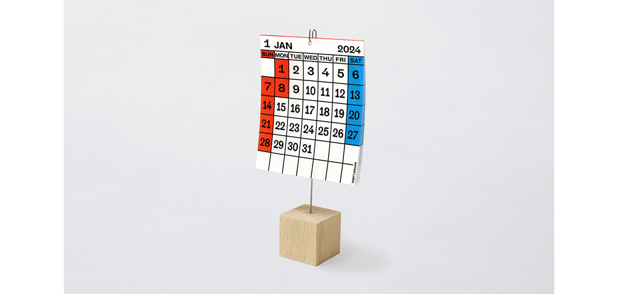 日々を積み重ねていくお供に。視認性と遊び心を兼備した定番カレンダー｜PAPIER LABO.