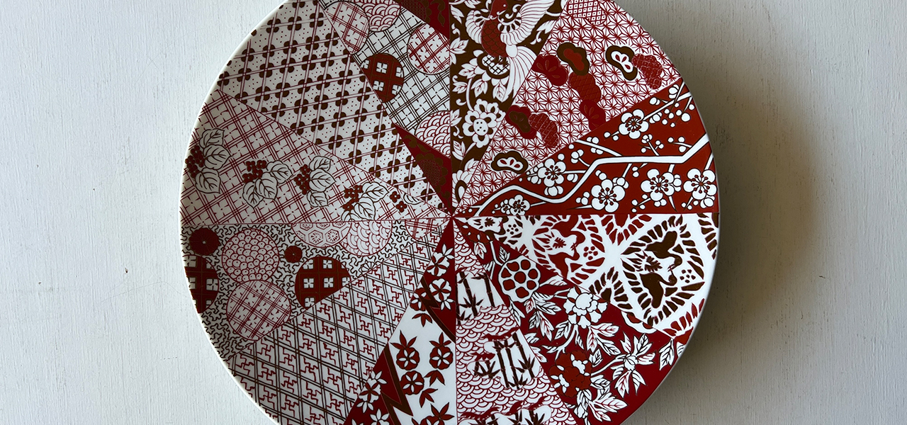 創業1804年の有田焼窯元が「旭日」をモチーフにしたフラットプレートを発表｜ARITA PORCELAIN LAB