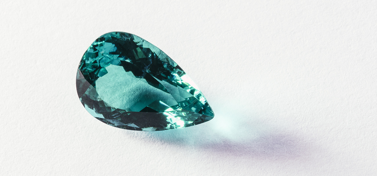 究極の希少石「パライバトルマリン」──スペシャリストが語る、その魅力とは？｜FEATURES