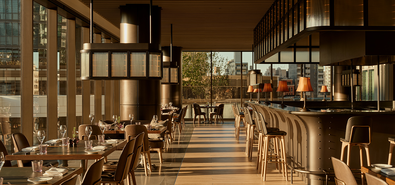 刻々と移ろう東京タワービューとエネルギッシュなライブキッチンに魂が心地よく揺さぶられる体験を｜JANU TOKYO