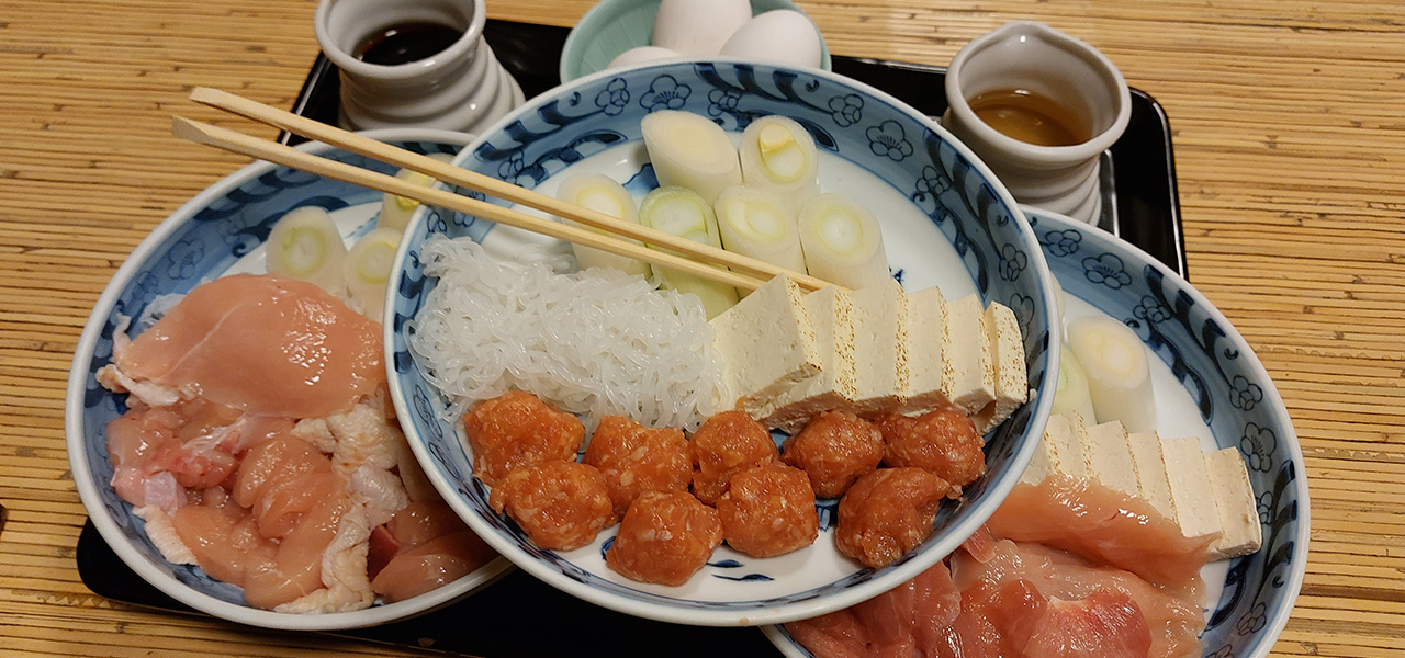 連載エッセイ｜#ijichimanのぼやき「座敷で胡坐・立膝で酒を酌み交わす。庶民の文化を粋に嗜む」