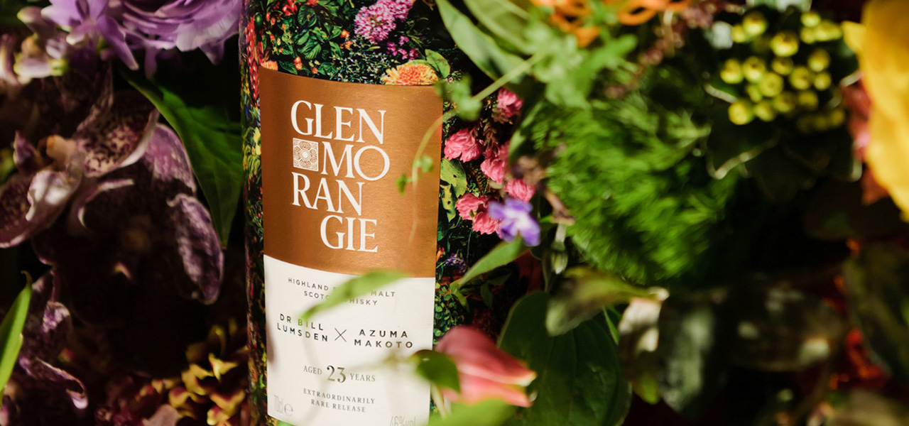 フラワーアーティスト・東 信がグレンモーレンジィと造り上げた「森羅万象」を描くウイスキーを試す