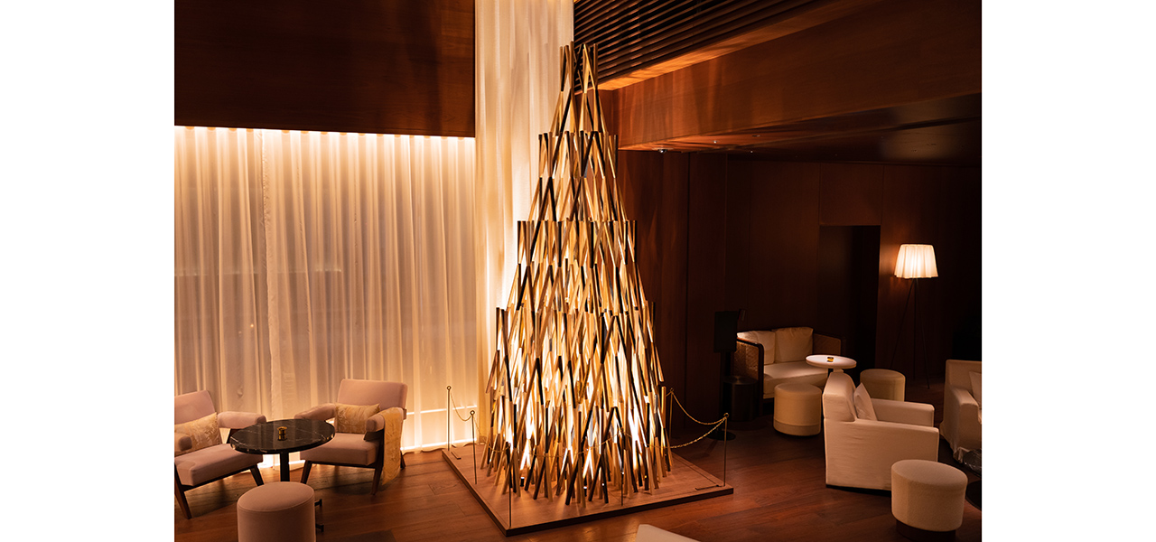 家具として生まれ変わる、隈研吾氏が手掛けた永遠を生きるクリスマスツリー