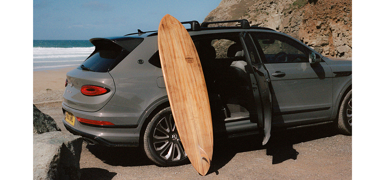 ベントレーのクラフツマンシップを宿した、特別なサーフボードが誕生