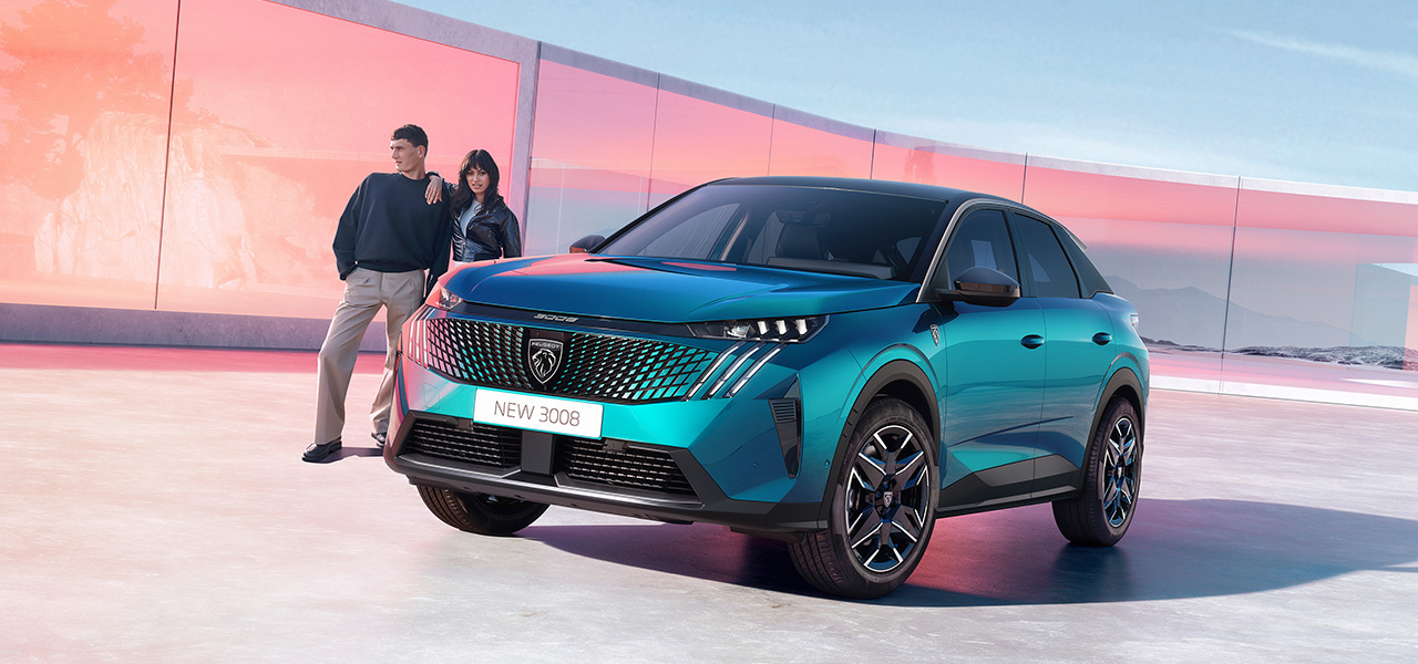 プジョー3008が8年ぶりのフルモデルチェンジを受けハイブリッドモデルに