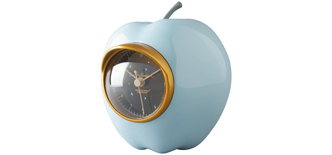 UNDERCOVERの「GILAPPLE CLOCK」がDOROTHY HENDRICKSとコラボレーション | MEDICOM TOY