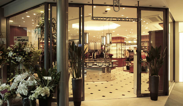 「ユナイテッドアローズ 六本木 メンズストア」。六本木ヒルズのウェストウォーク2階にオープン