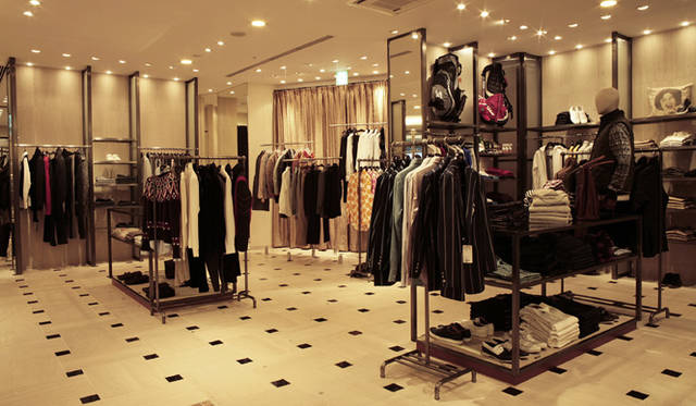 今シーズン注目のプレッピーやトラッドスタイルを彩るブランド/アイテムたち