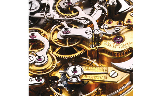  ヂュオメトル・クロノグラフに搭載される「Cal.380」から、文字盤側を覆うプレートを取り外した様子。時刻用とクロノグラフ用の2系統の輪列を、ひとつの調速機で制御している。